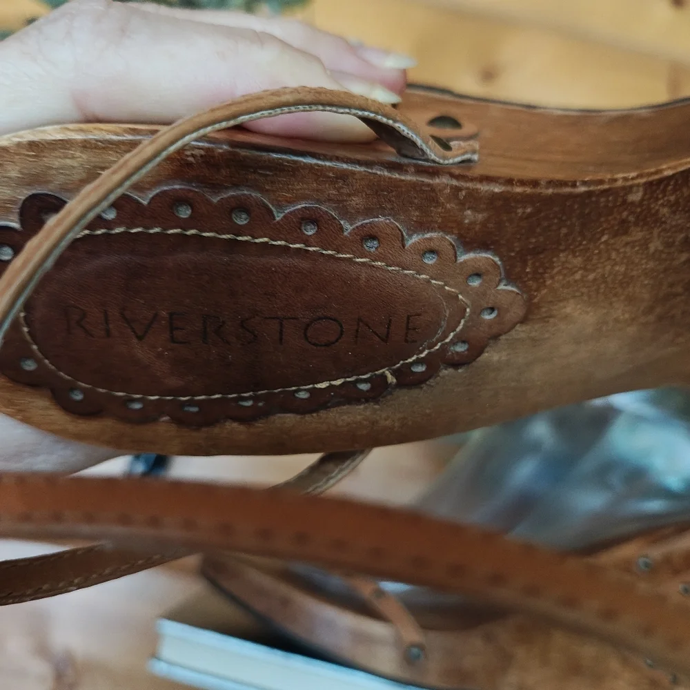 Riverstone Vintage Platform Wedge Heel Sandals Wood Studded Leather Strappy Sz 8